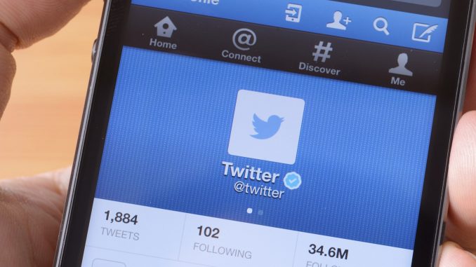 Twitter is a powerful business communications tool Twitter is a powerful business communications tool